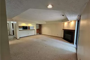 8605 Scenicview Dr, Grandview Heights, OH 44147 - Photo 6