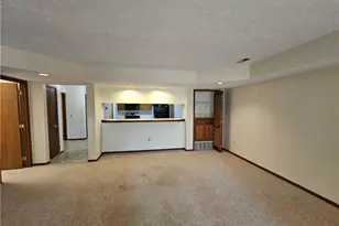 8605 Scenicview Dr, Grandview Heights, OH 44147 - Photo 4
