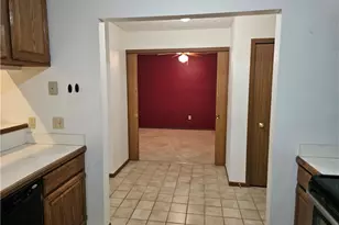 8605 Scenicview Dr, Grandview Heights, OH 44147 - Photo 10