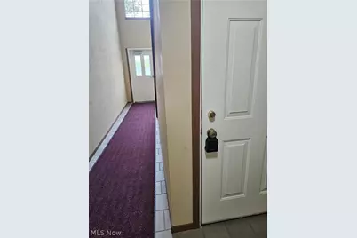 8605 Scenicview Drive #203, Grandview Heights, OH 44147 - Photo 4