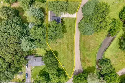 145 Brookdell Drive NW, North Canton, OH 44720 - Photo 4