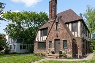 3145 Huntington Rd, Huber Heights, OH 44120 - Photo 2
