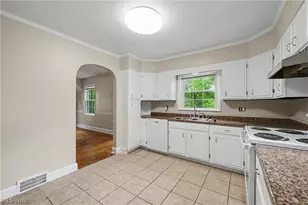 1808 W Comet Rd, New Franklin, OH 44614 - Photo 8