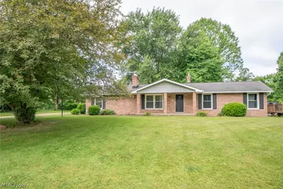 6125 Coyla Avenue NW, Canal Fulton, OH 44614 - Photo 2