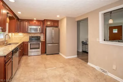 6125 Coyla Avenue NW, Canal Fulton, OH 44614 - Photo 10