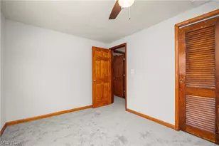 4905 Pinewood Dr, Sheffield Lake, OH 44054 - Photo 16
