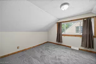 4905 Pinewood Dr, Sheffield Lake, OH 44054 - Photo 22