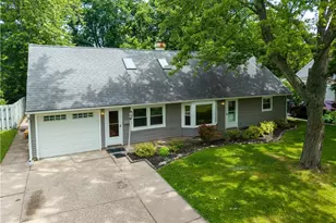 4905 Pinewood Dr, Sheffield Lake, OH 44054 - Photo 2