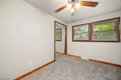4905 Pinewood Drive, Sheffield Lake, OH 44054 - Photo 20