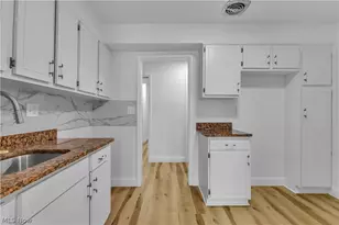 3279 Warrensville Center Rd, Huber Heights, OH 44122 - Photo 8
