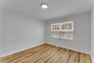 3279 Warrensville Center Rd, Huber Heights, OH 44122 - Photo 14