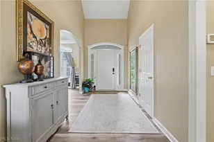 728 Pine Wood Dr, Boston Heights, OH 44236 - Photo 4