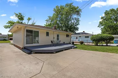 319 Erieview Boulevard, Sheffield Lake, OH 44054 - Photo 34