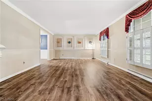 2211 Hunting Valley St NW, North Canton, OH 44720 - Photo 6