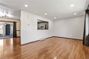 7728 Brunswick Circle NW, Massillon, OH 44646 - Photo 8