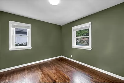 18401 Parkmount Avenue, Loveland, OH 44135 - Photo 12