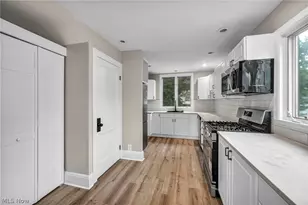 825 Dan St, Akron, OH 44310 - Photo 18