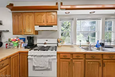 547 E Main Street, Ravenna, OH 44266 - Photo 12