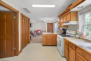 547 E Main St, Ravenna, OH 44266 - Photo 14