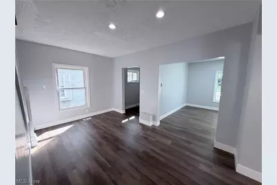 337 Lucas Street, Barberton, OH 44203 - Photo 6