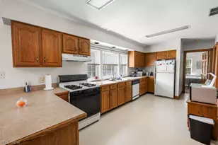 541 E Main St, Ravenna, OH 44266 - Photo 30