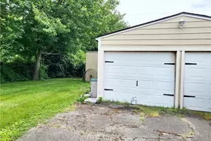 2874 Grant St, Lorain, OH 44052 - Photo 6
