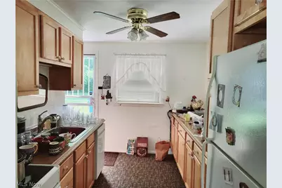 2874 Grant Street, Lorain, OH 44052 - Photo 8