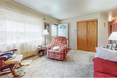 203 Opal Boulevard, Steubenville, OH 43952 - Photo 6