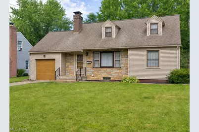 3209 Hermosa Drive, Youngstown, OH 44511 - Photo 1