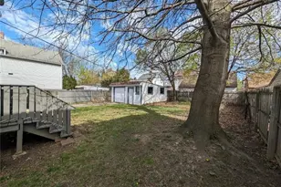 18707 Shawnee Ave, Loveland, OH 44119 - Photo 2