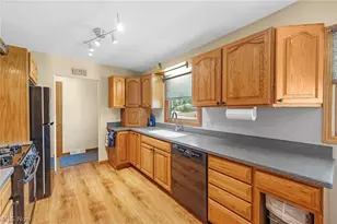 2315 Burnham Rd, Fairlawn, OH 44333 - Photo 12