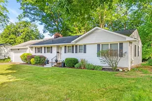 2315 Burnham Rd, Fairlawn, OH 44333 - Photo 2