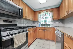 6410 Westmore St, Louisville, OH 44641 - Photo 10