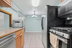 6410 Westmore St, Louisville, OH 44641 - Photo 12
