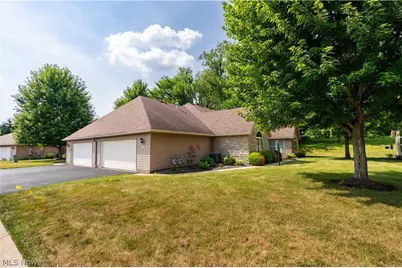 1344 Pebble Chase Circle NE, Massillon, OH 44646 - Photo 32