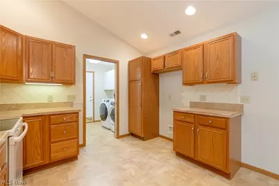 1344 Pebble Chase Circle NE, Massillon, OH 44646 - Photo 6
