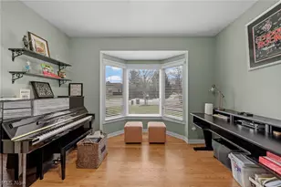 585 Burgess Cir, Aurora, OH 44202 - Photo 8