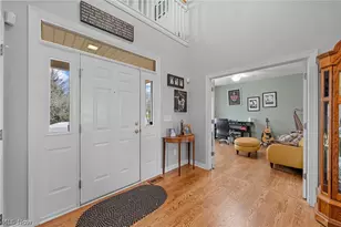 585 Burgess Cir, Aurora, OH 44202 - Photo 6