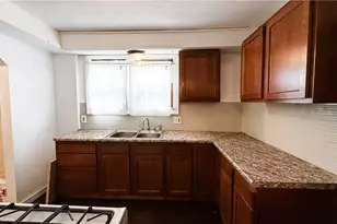 987 Boone St, Akron, OH 44306 - Photo 10