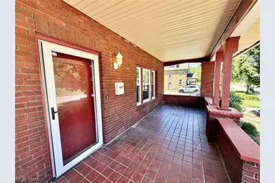 940 Katherine Avenue, Youngstown, OH 44505 - Photo 2