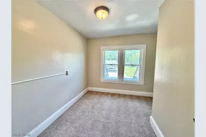 940 Katherine Avenue, Youngstown, OH 44505 - Photo 10