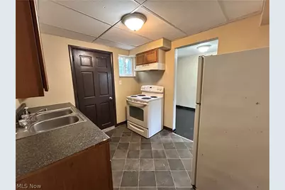 2809 Sunset Boulevard #2, Steubenville, OH 43952 - Photo 4