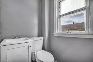 11717 Gay Ave, Loveland, OH 44105 - Photo 32