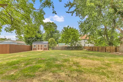 137 N Vine Street, Medina, OH 44256 - Photo 4