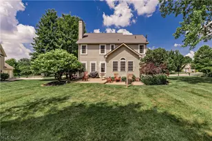 7905 Ridgetop Dr, Twinsburg, OH 44087 - Photo 2