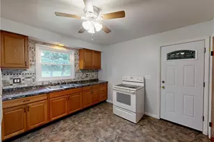 6490 Willow Way, Andover, OH 44003 - Photo 8