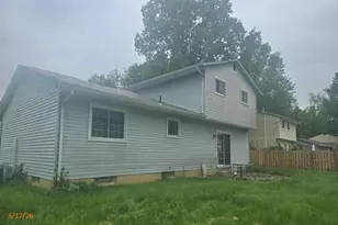 502 Maple Ave, Sheffield Lake, OH 44054 - Photo 4