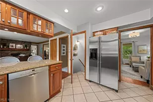 147 S Hayden Pkwy, Hudson, OH 44236 - Photo 16