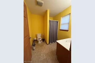 1504 White Avenue, Akron, OH 44307 - Photo 8