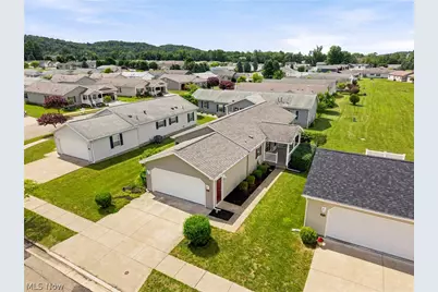 313 Gemini Drive, Dover, OH 44622 - Photo 4